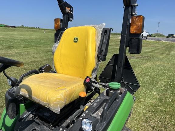 2021 John Deere 1025R - Photo17