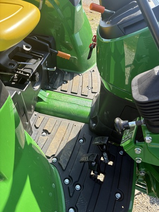 2025 John Deere 4044M