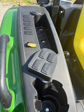 2025 John Deere 4044M