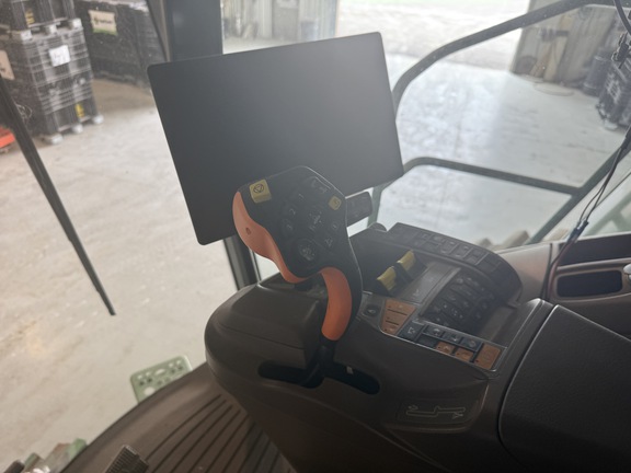 Photo of 2024 John Deere S780