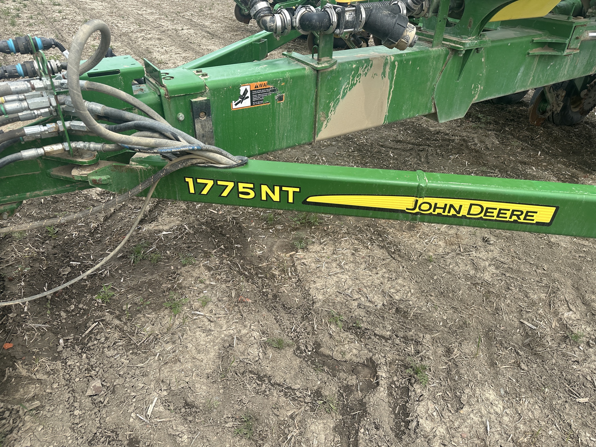 2015 John Deere 1775NT Image 2