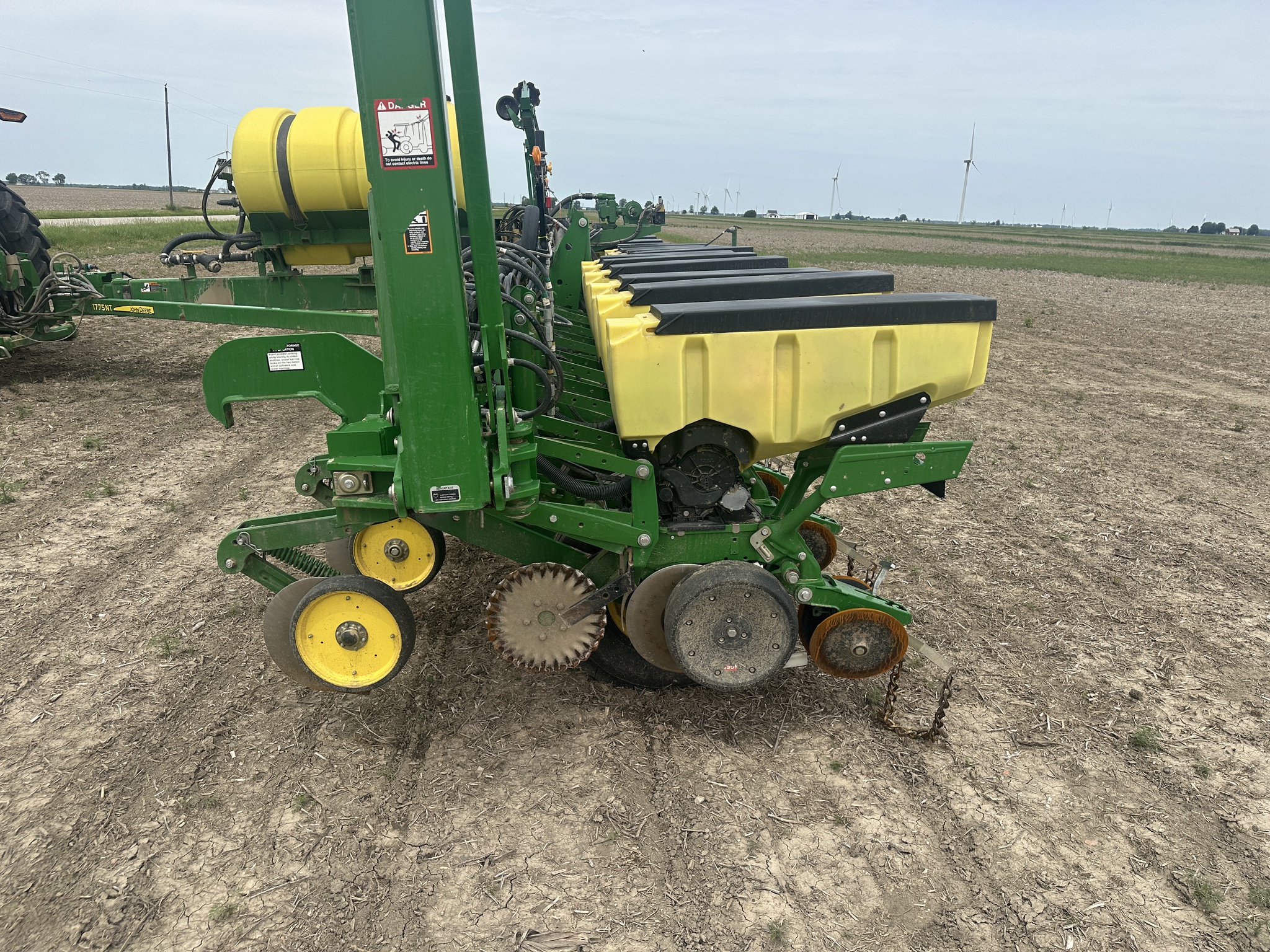 2015 John Deere 1775NT Image 5