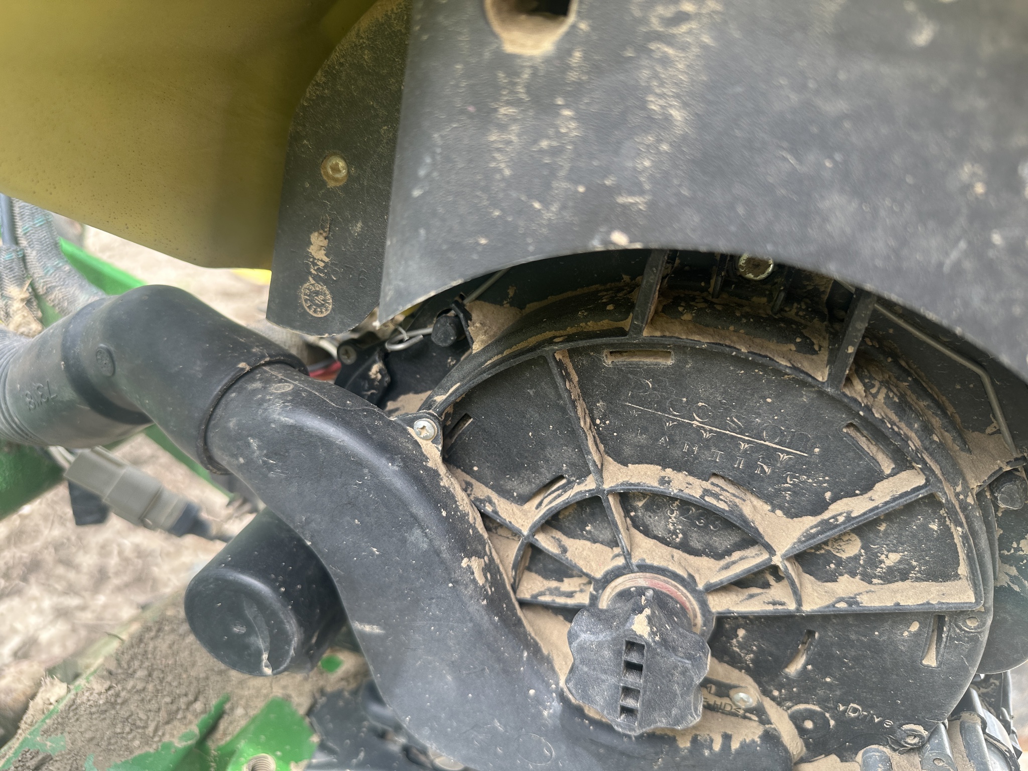 2015 John Deere 1775NT Image 9