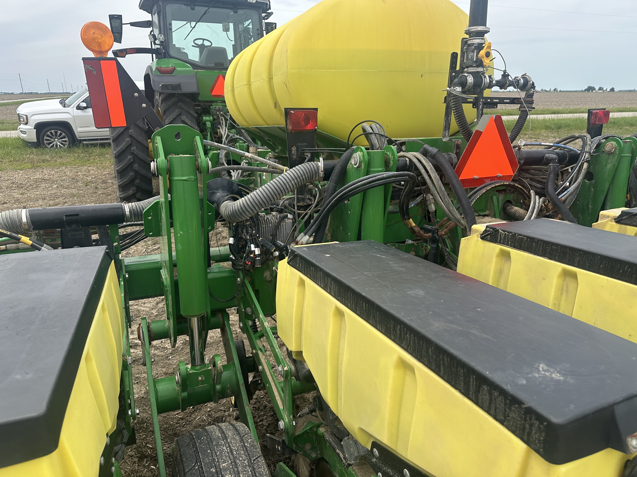2015 John Deere 1775NT Image 12