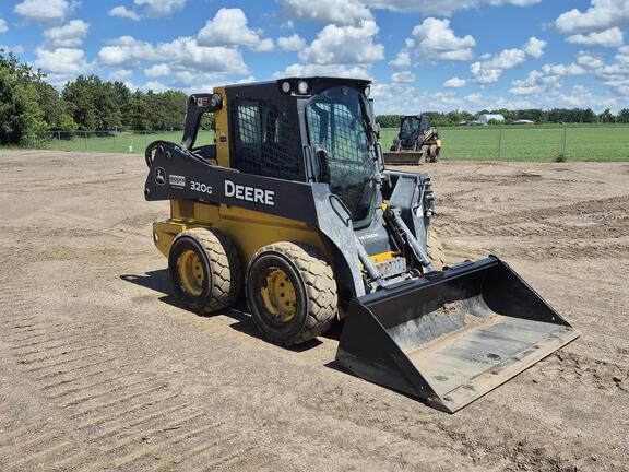 Photo of a 2019 John Deere 320G
