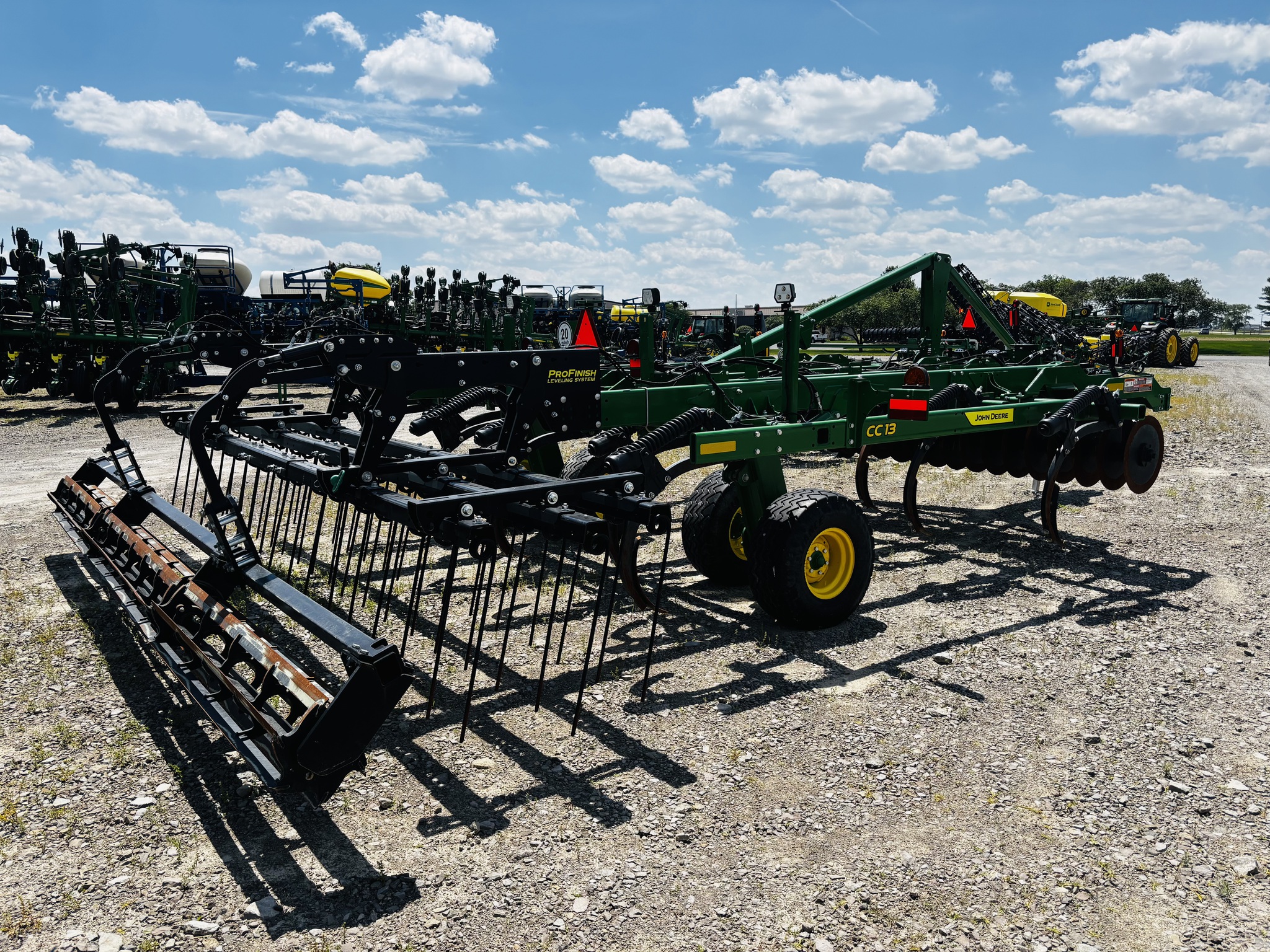 New In-Stock 2025 John Deere CC13 Chisel Plows at Koenig Equipment in Anna, OH - PhotoXL2