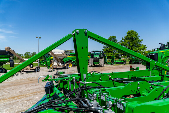 New In-Stock 2025 John Deere CC13 Chisel Plows at Koenig Equipment in Anna, OH - Photo13
