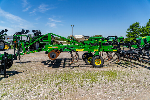 New In-Stock 2025 John Deere CC13 Chisel Plows at Koenig Equipment in Anna, OH - Photo1