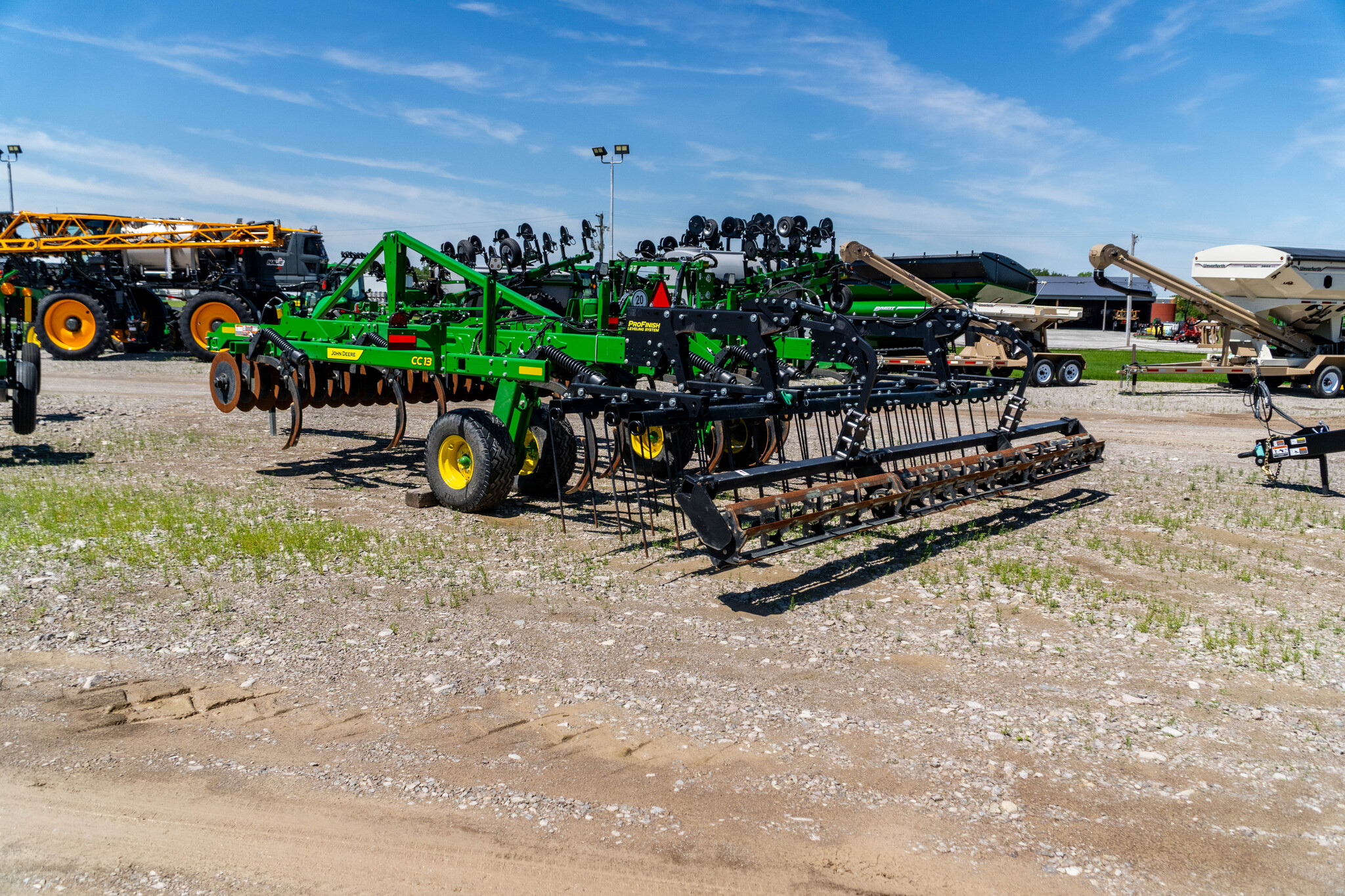 New In-Stock 2025 John Deere CC13 Chisel Plows at Koenig Equipment in Anna, OH - PhotoXL2