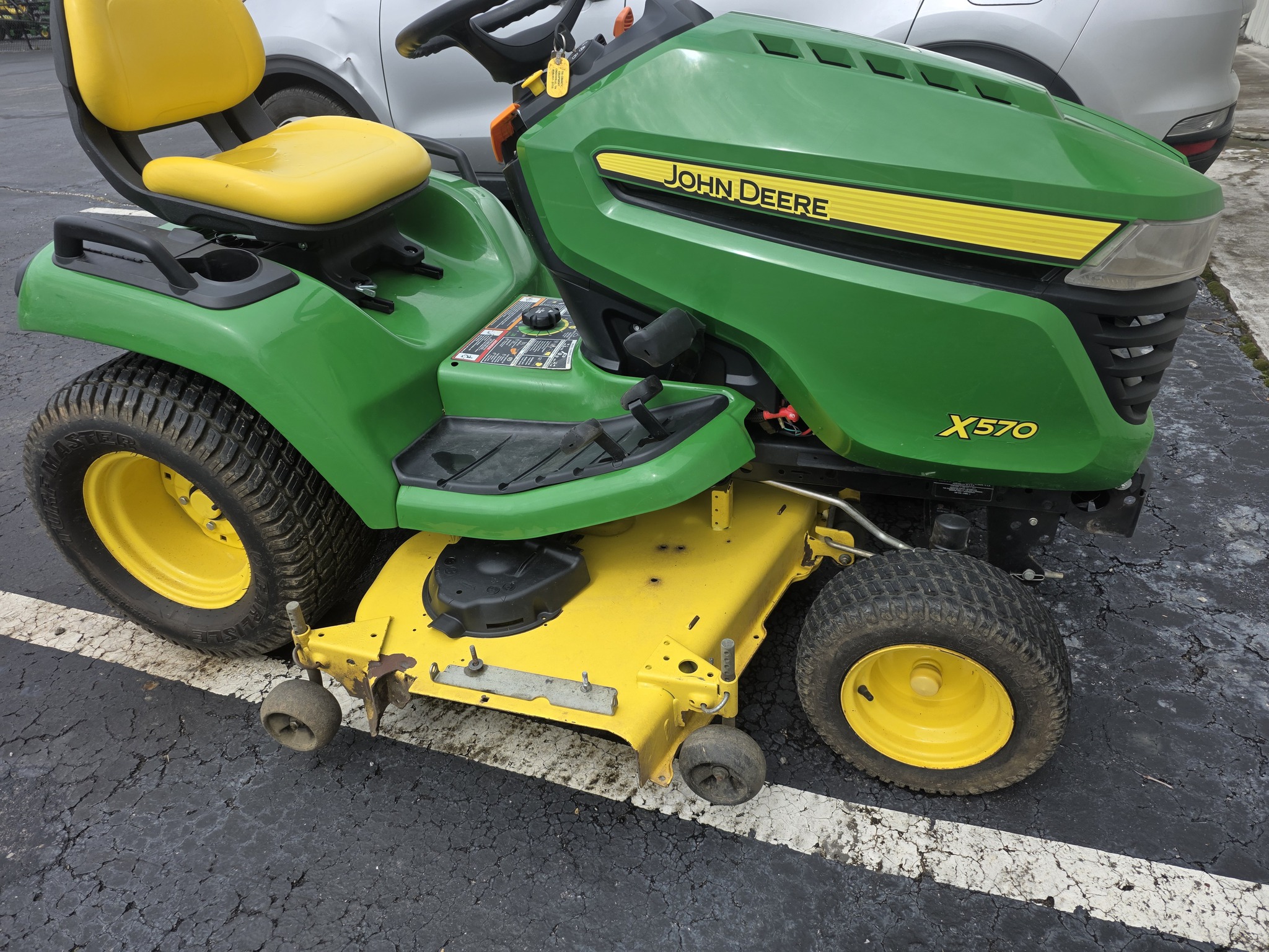 2019 John Deere X570