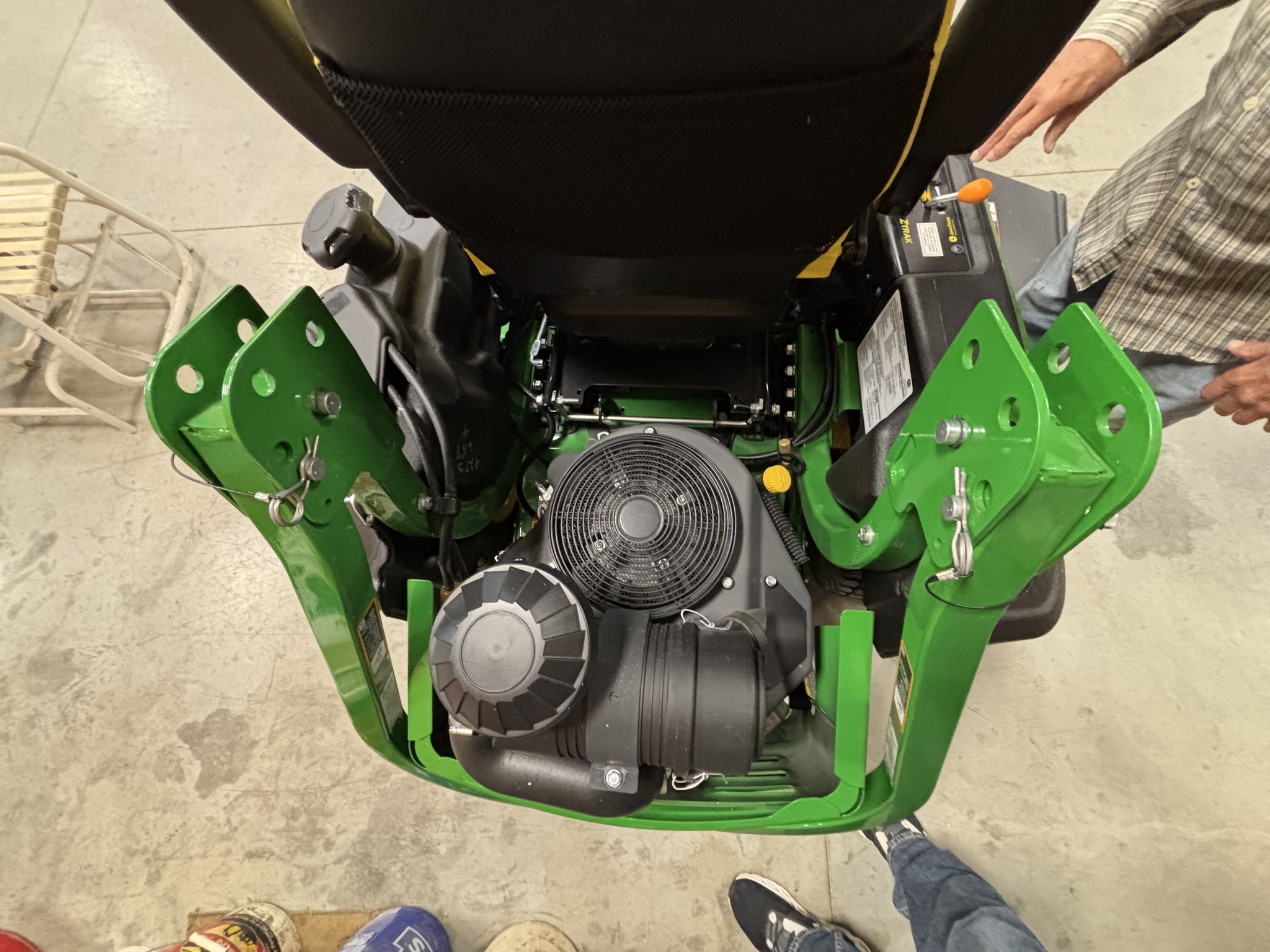 Used 2021 John Deere Z970R Zero Turn Mowers at Koenig Equipment in Greenville, OH - PhotoXL9