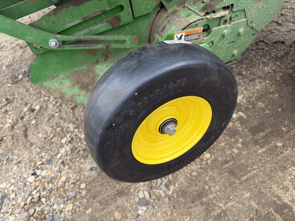 2019 John Deere 560M - Photo10