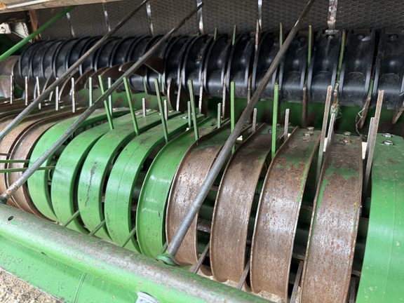 2019 John Deere 560M - Photo21