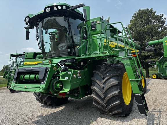 New In-Stock 2026 John Deere S7 700 Combines at Koenig Equipment in Anna, OH - Photo2