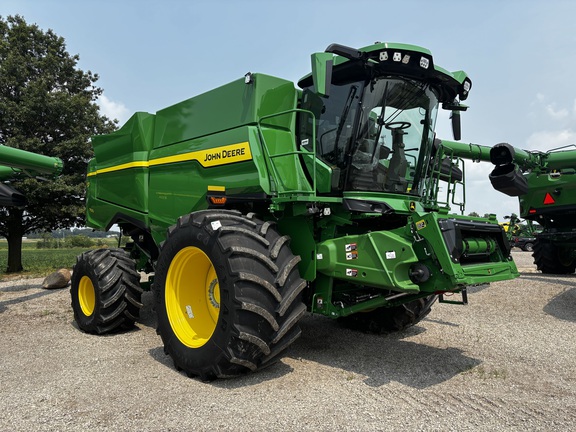 New  John Deere S7 700