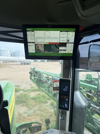 2024 John Deere 616R - Photo8