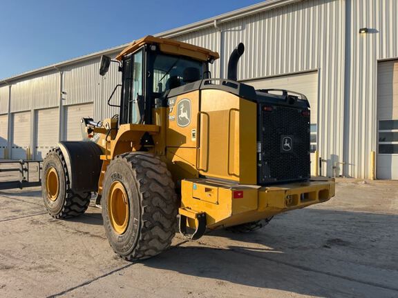2023 John Deere 644P