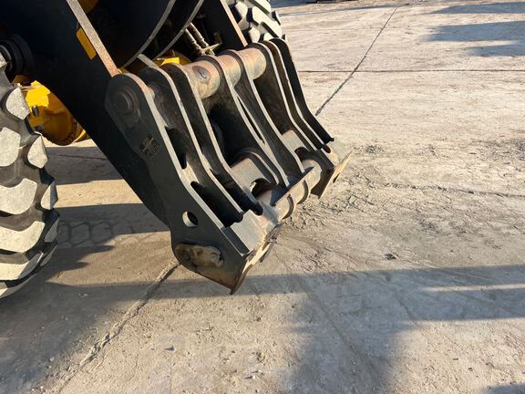 2023 John Deere 644P