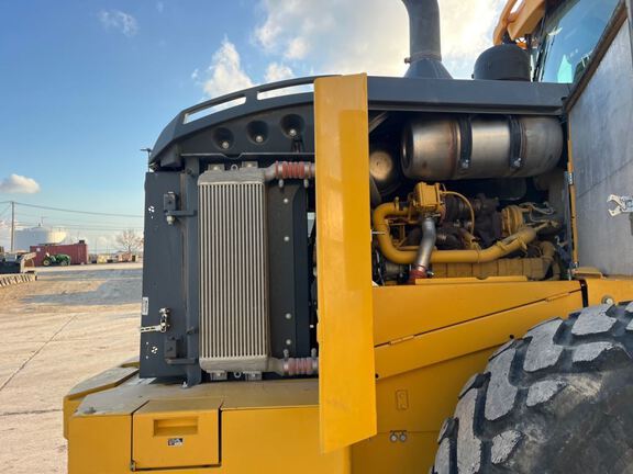 2023 John Deere 644P