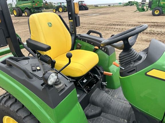 2023 John Deere 2038R (3rd thumbnail)