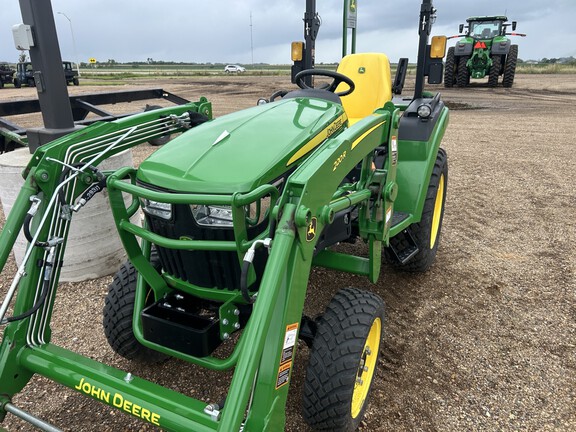 2023 John Deere 2038R (4th thumbnail)