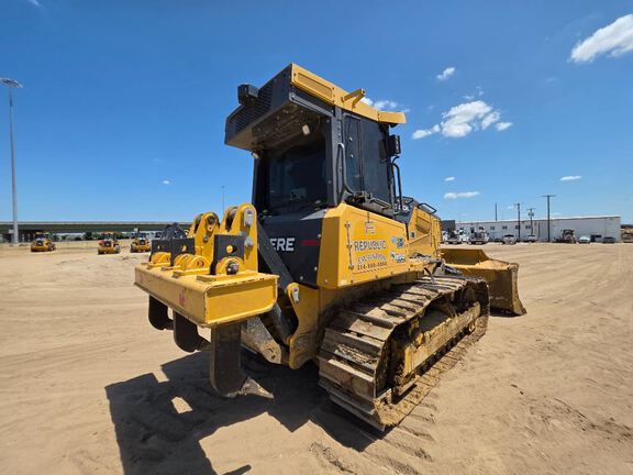 2021 John Deere 700L