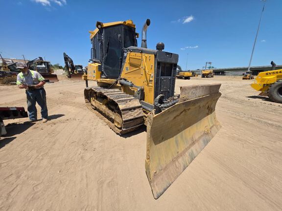 2021 John Deere 700L