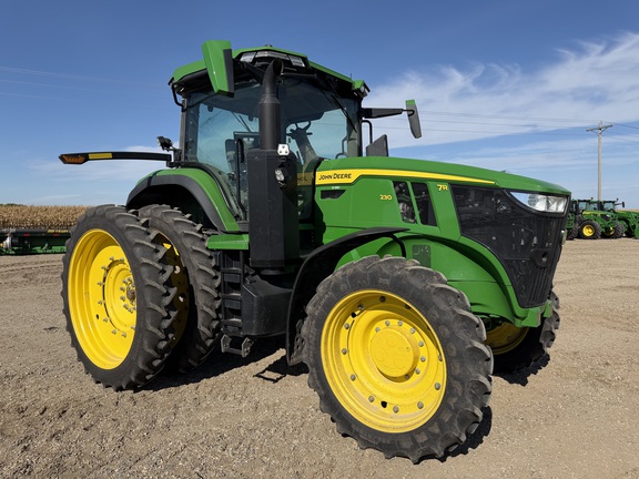  John Deere 7R 230