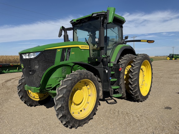 2025 John Deere 7R 230 - Photo7