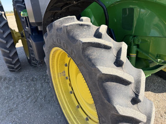 2025 John Deere 7R 230 - Photo12