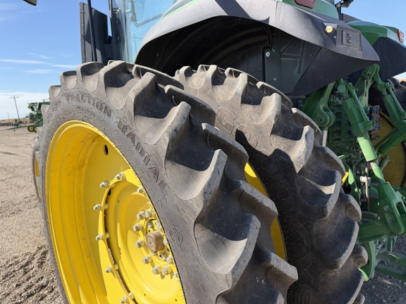 2025 John Deere 7R 230 - Photo16