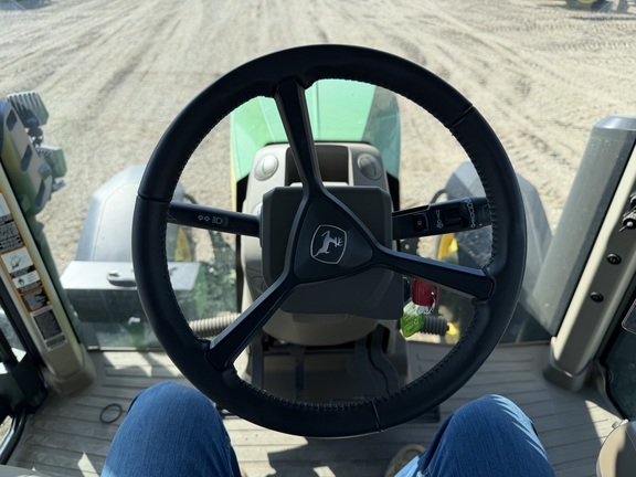 2025 John Deere 7R 230 - Photo26