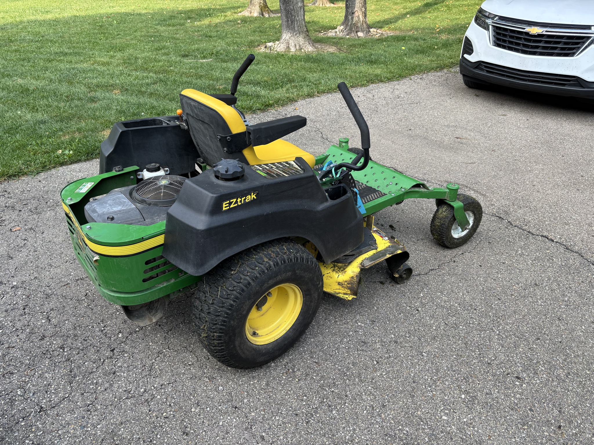 Used 2012 John Deere Z425 Zero Turn Mowers at Koenig Equipment in Urbana, OH - PhotoXL5
