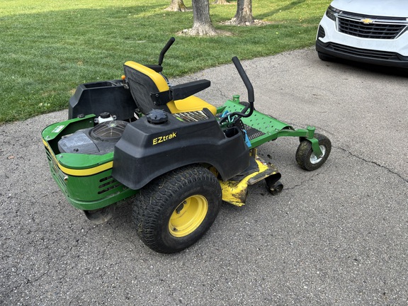 Used 2012 John Deere Z425 Zero Turn Mowers at Koenig Equipment in Urbana, OH - Photo5
