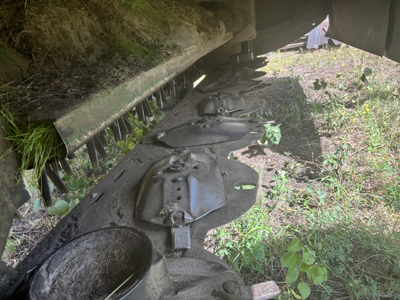 Used 2017 John Deere 956 Mower Conditioners at Horizon Ag & Turf in Lloydminster, AB - Photo13