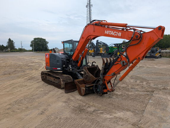 2015 Hitachi ZX85USB-5N