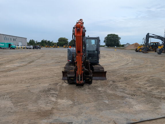 2015 Hitachi ZX85USB-5N