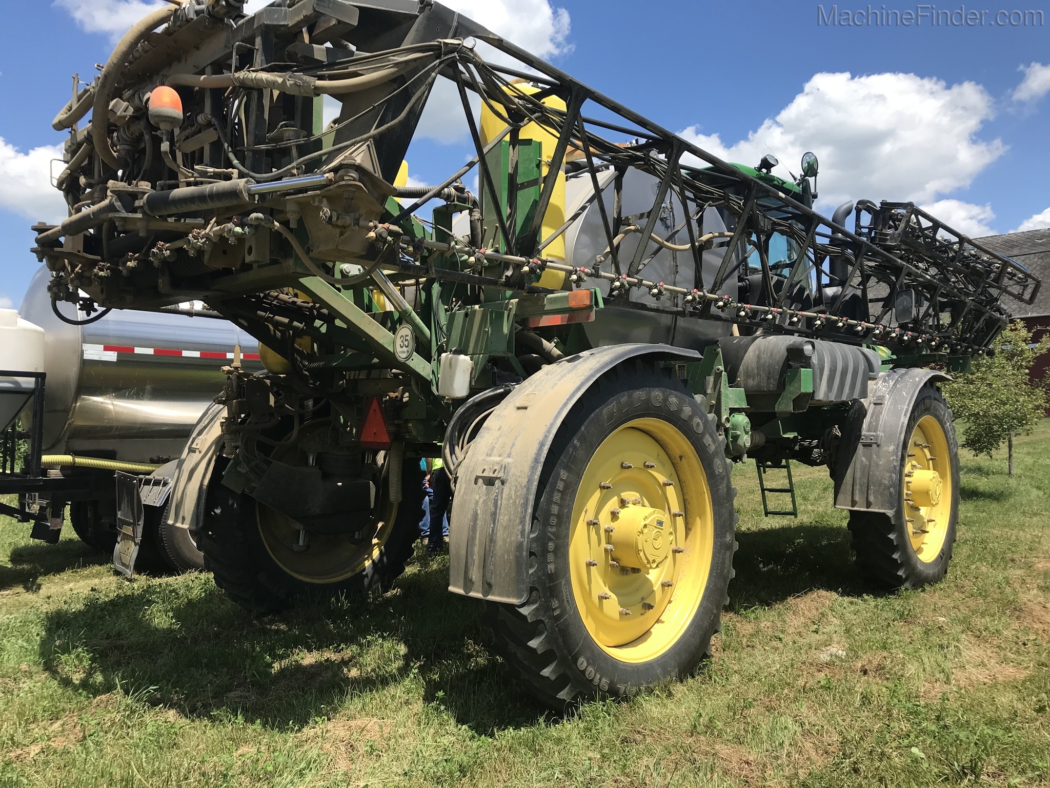 2013 John Deere 4940 Image 9