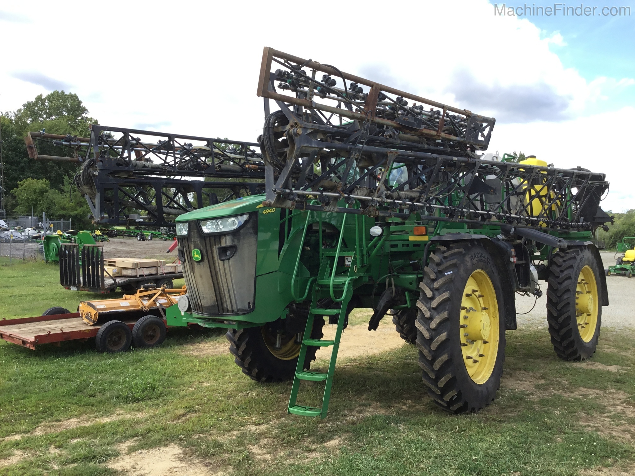 2013 John Deere 4940 Image 2