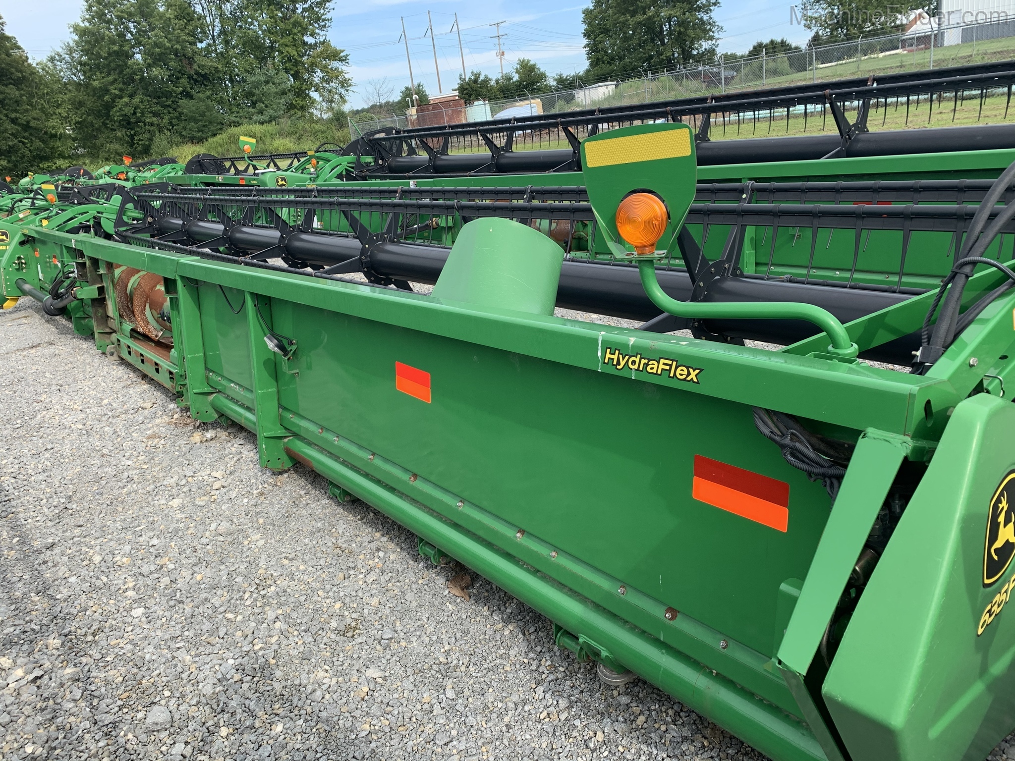 2010 John Deere 635F Image 6