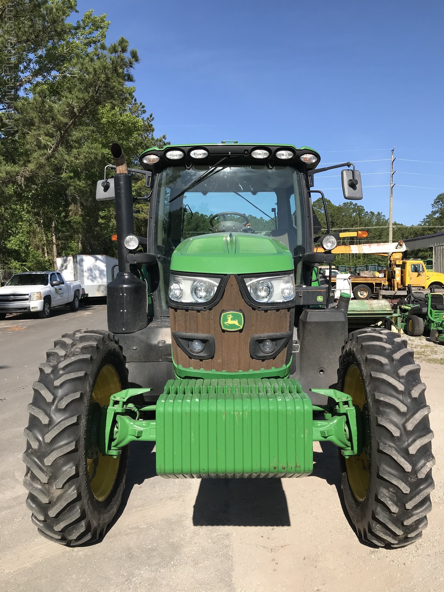 2017 John Deere 6155R Image 3