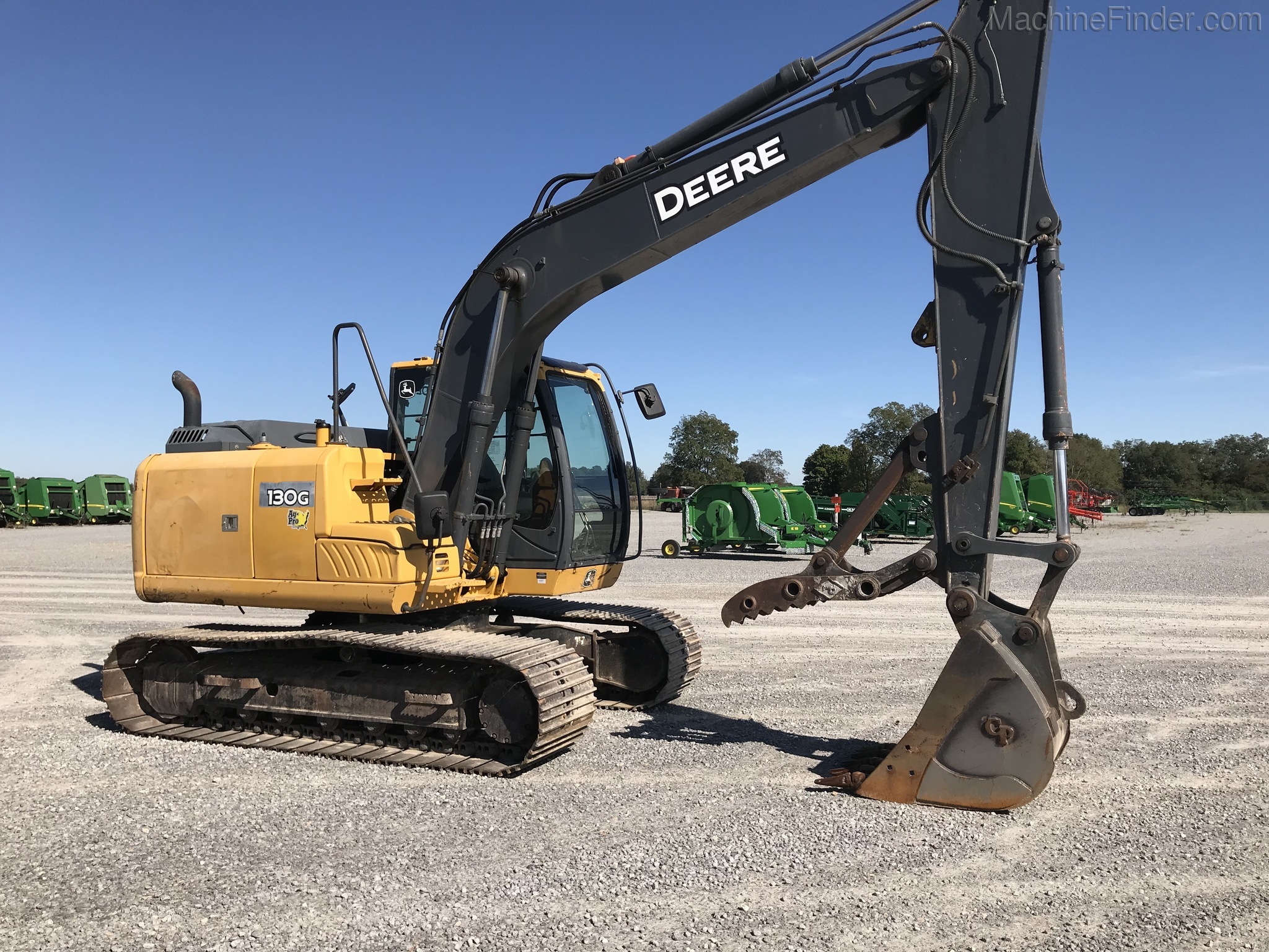 2013 John Deere 130G Image 4