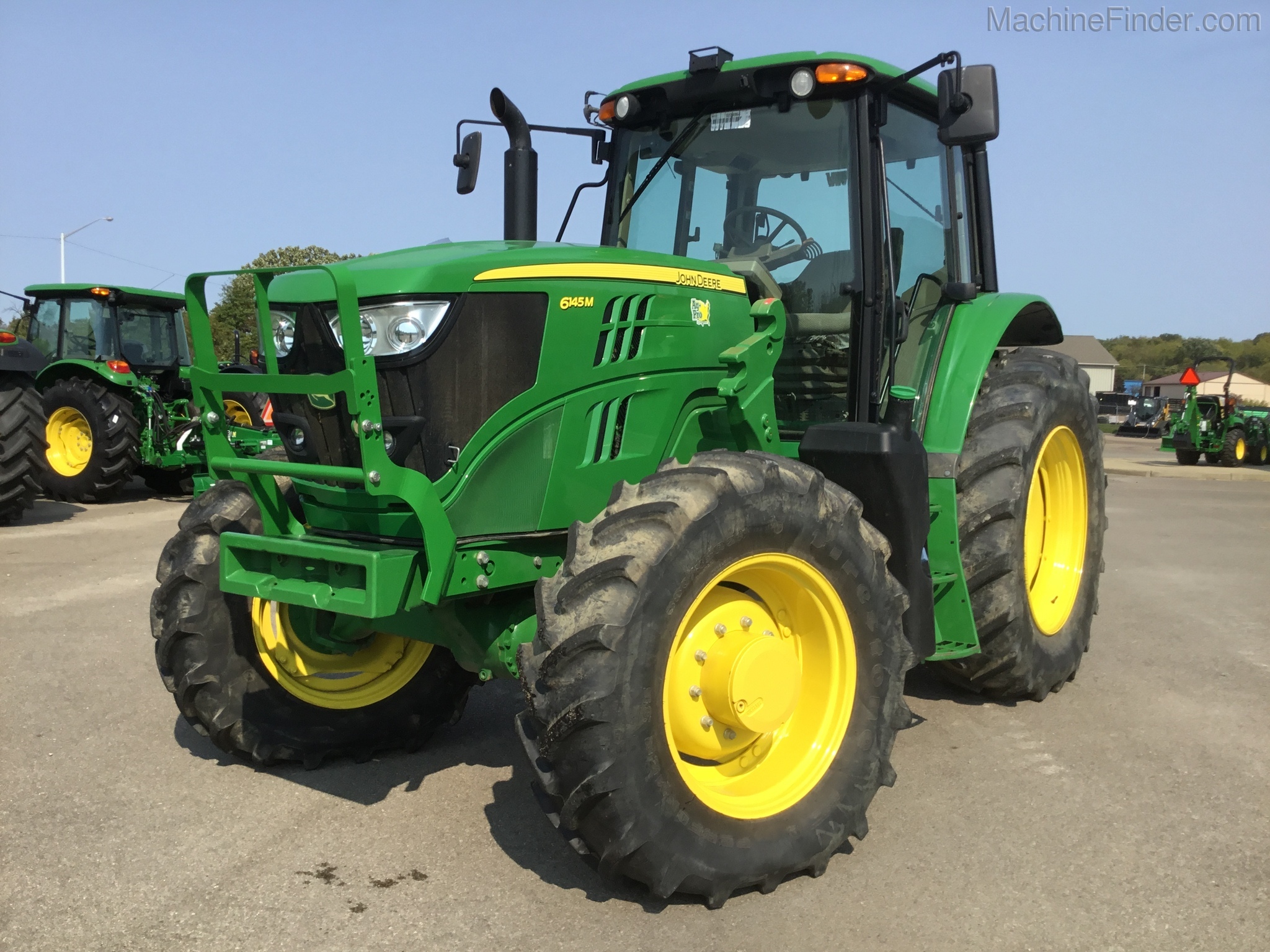 2017 John Deere 6145M Image 4