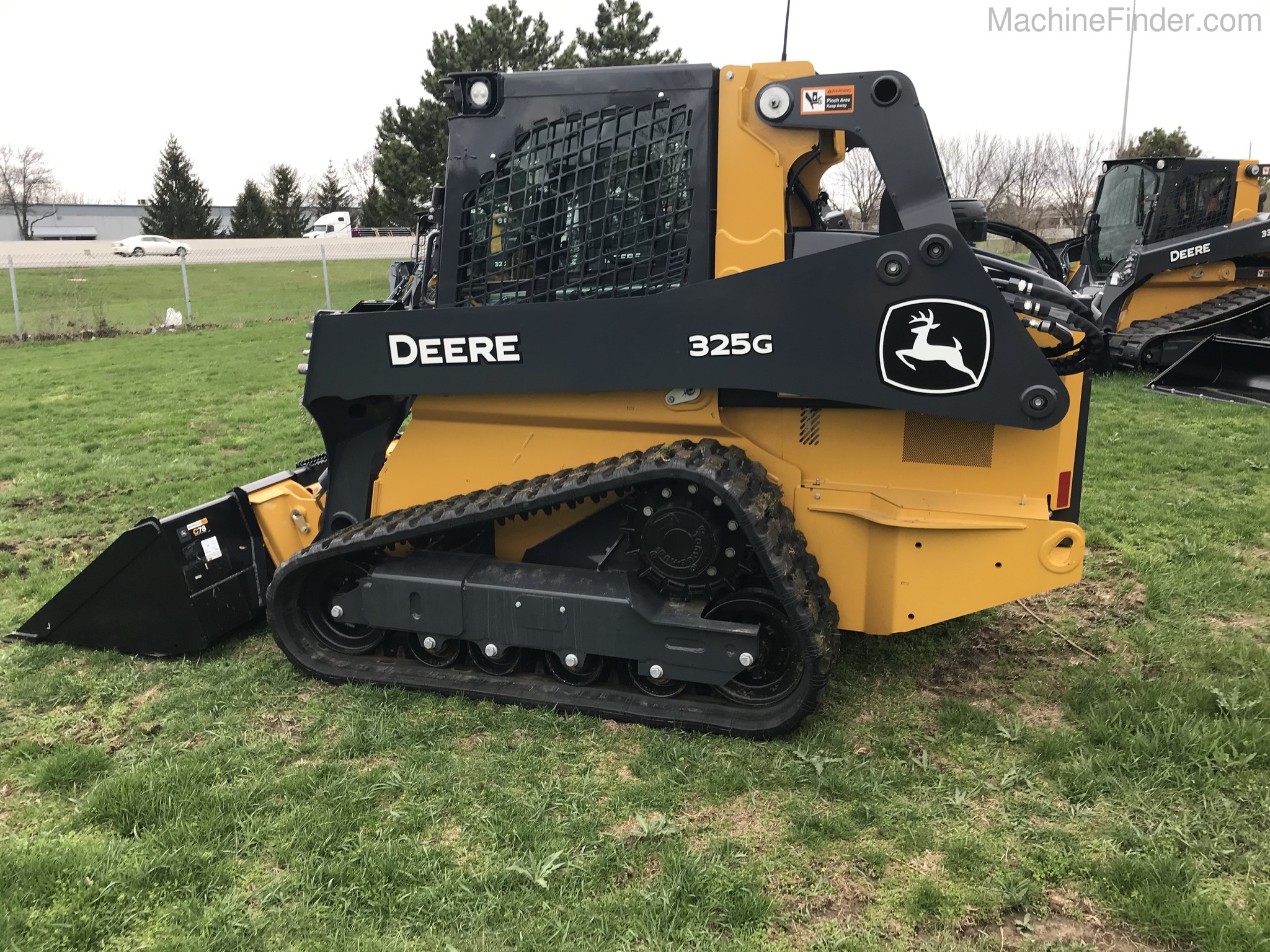 2020 John Deere 325G Image 2