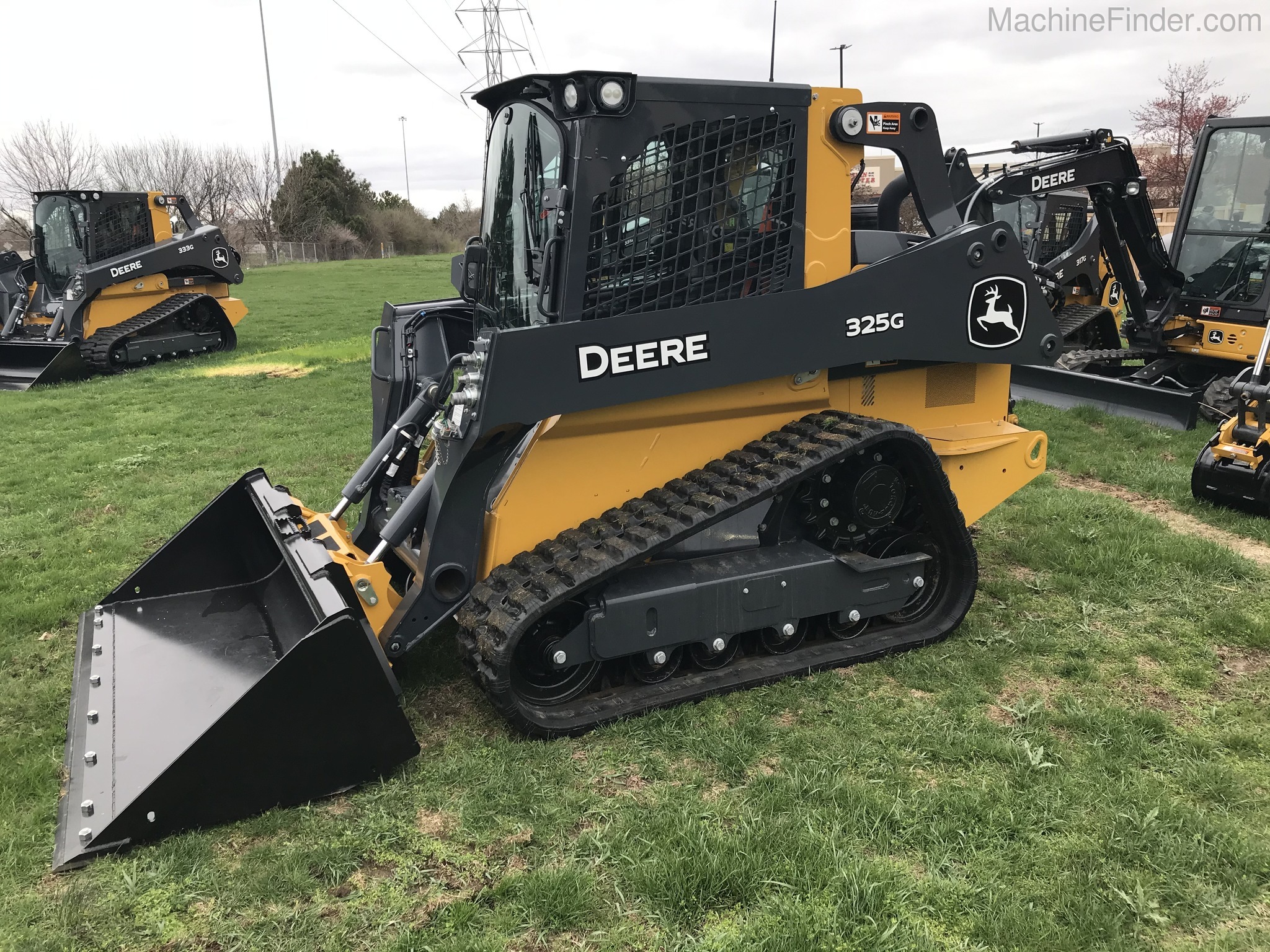 2020 John Deere 325G Image 1