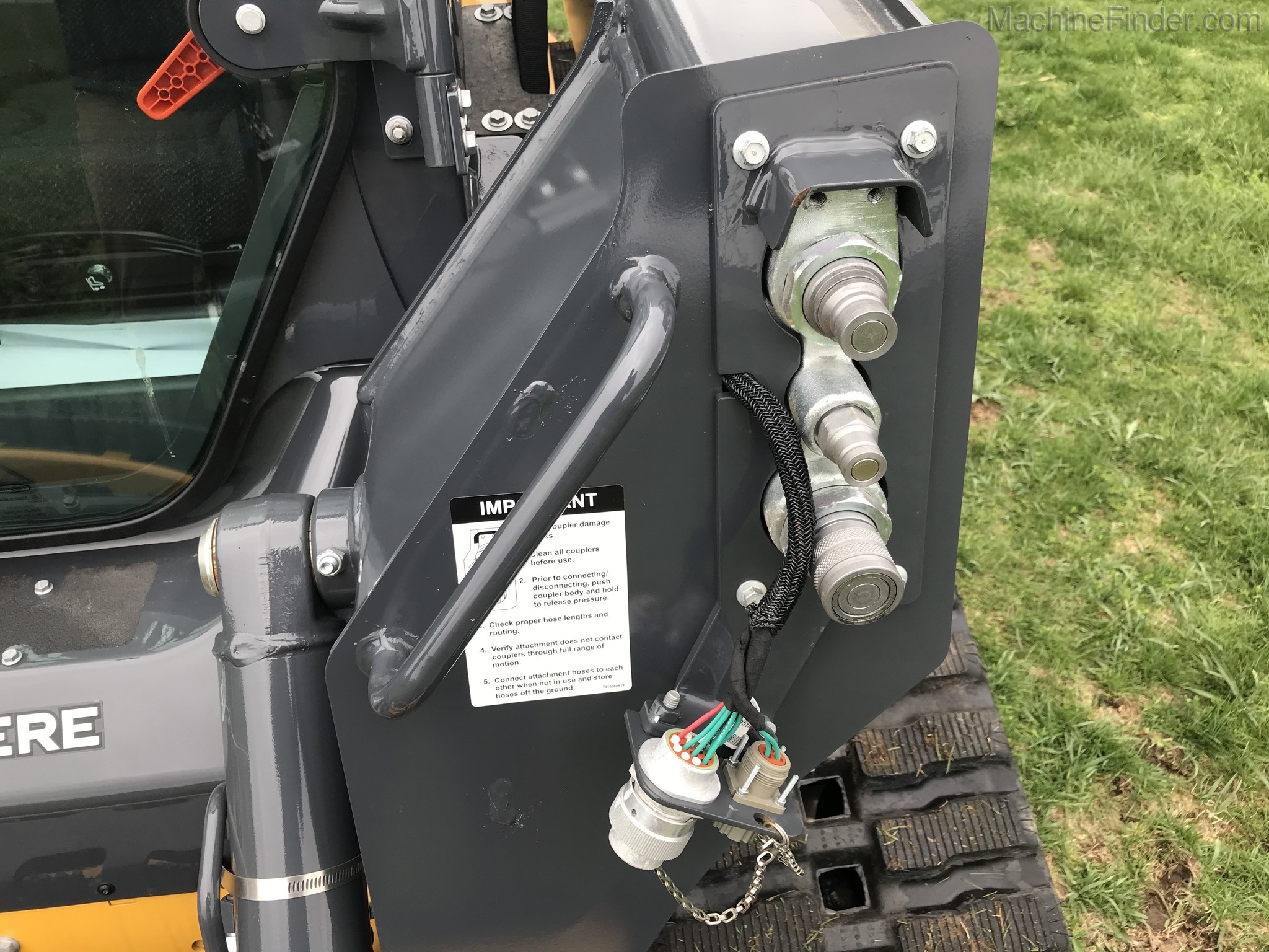 2020 John Deere 325G Image 7