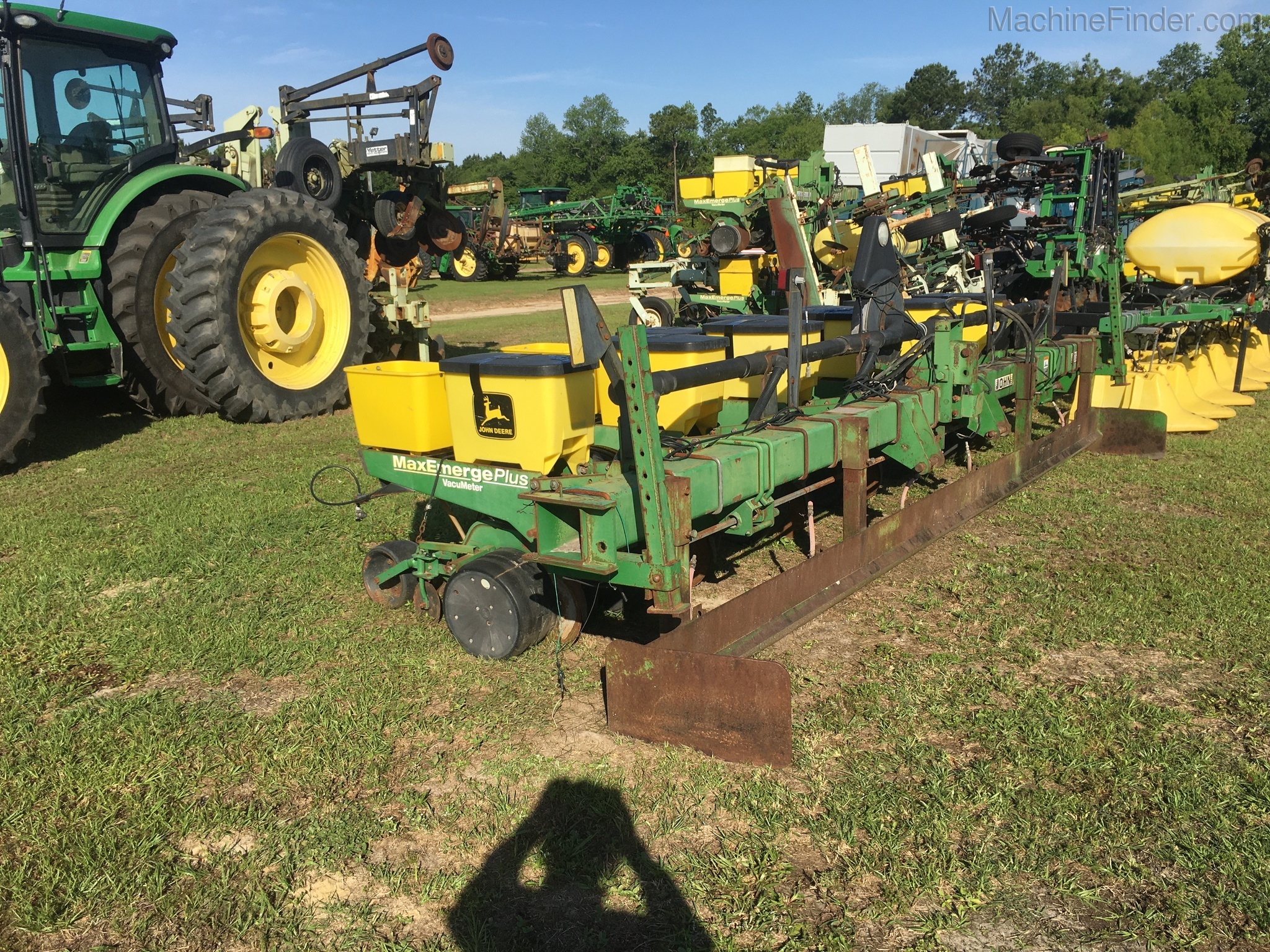 2001 John Deere 1700 Image 2