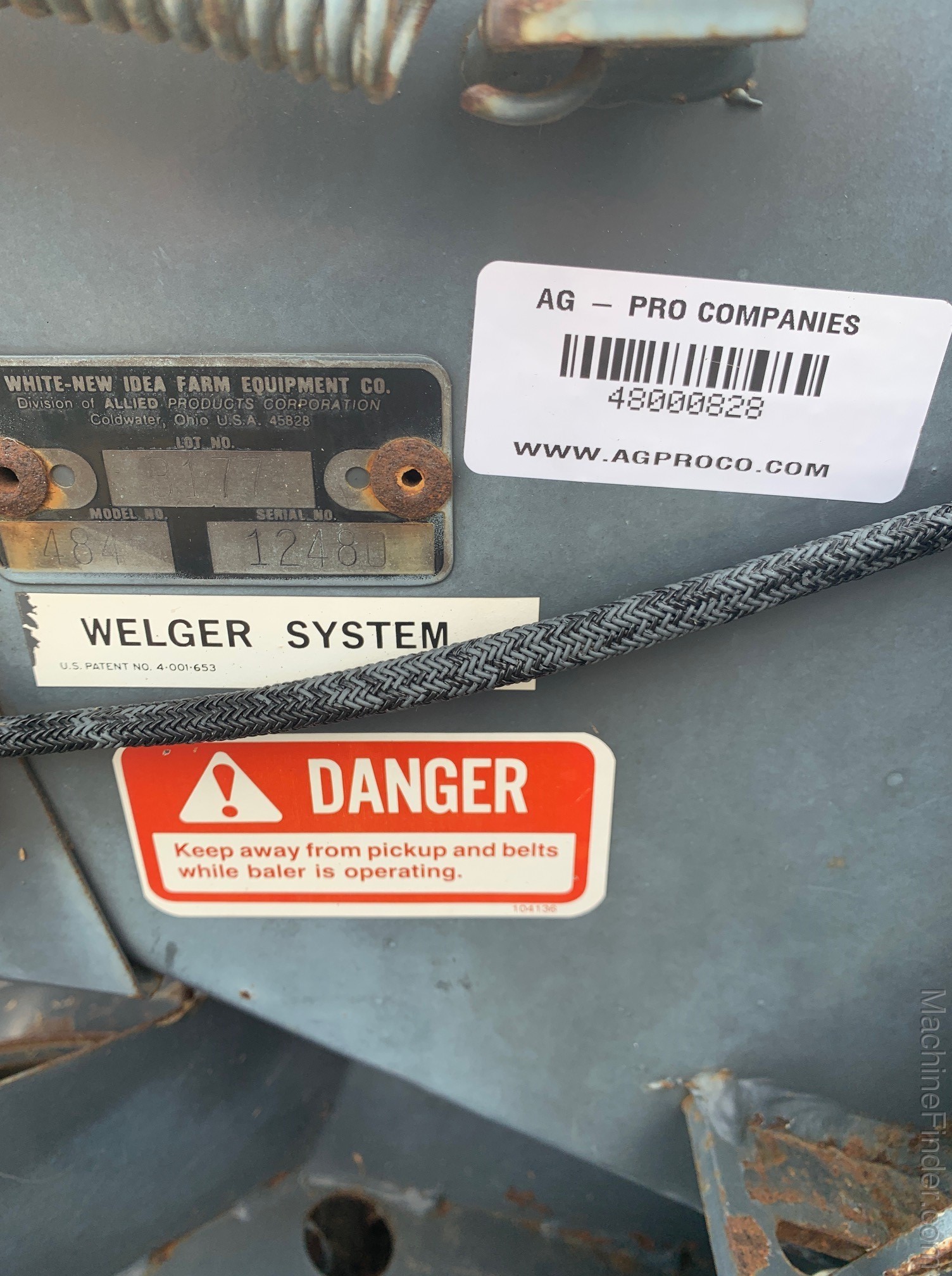 2000 New Idea 484 Image 4