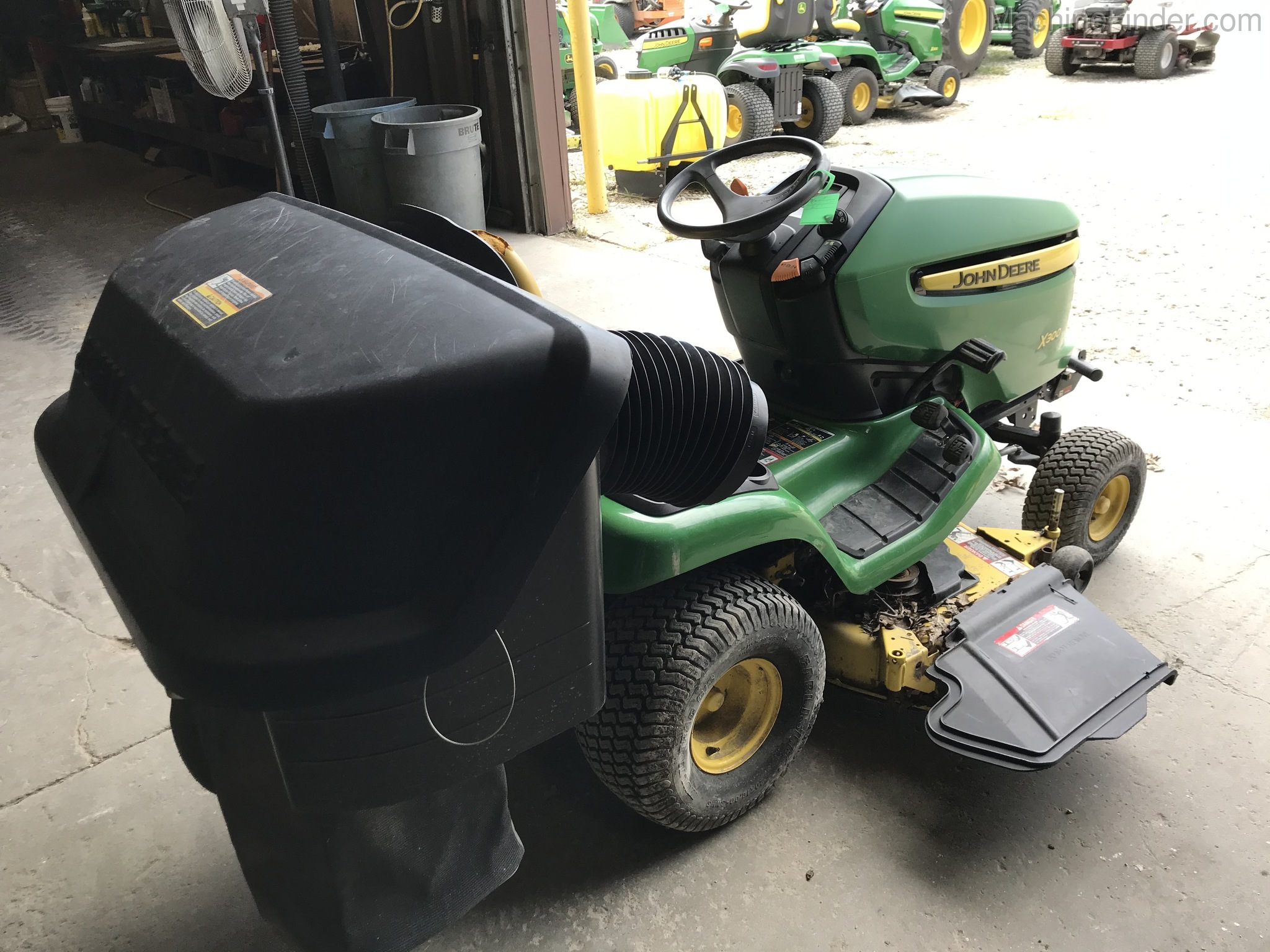 2011 John Deere X300 Image 6