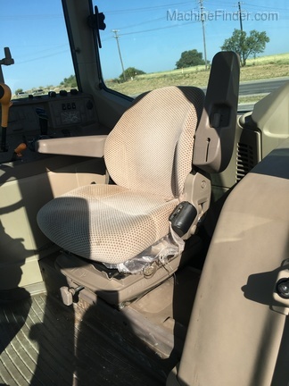 2018 John Deere 6120M Image 6